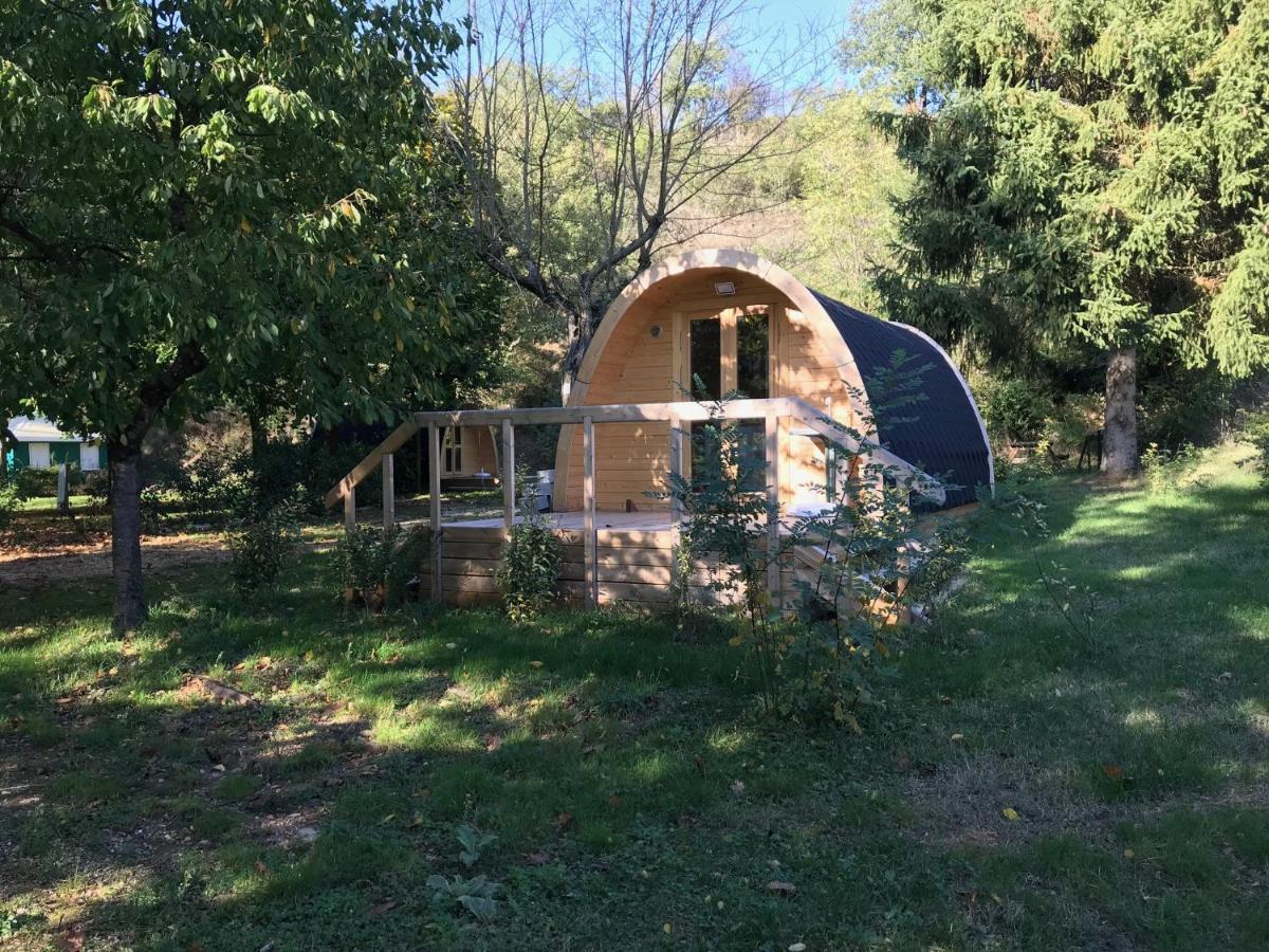Camping Les Berges Du Doux Colombier-le-Vieux المظهر الخارجي الصورة
