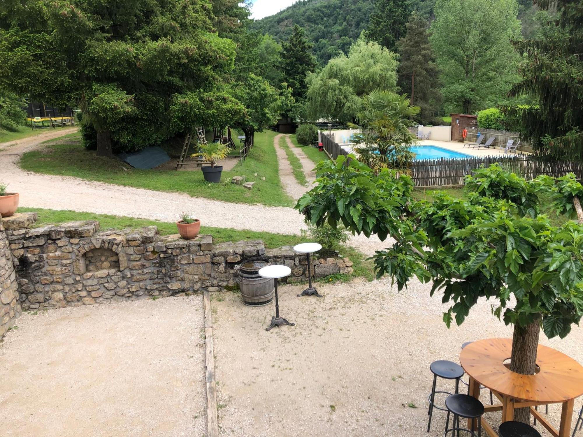 Camping Les Berges Du Doux Colombier-le-Vieux المظهر الخارجي الصورة