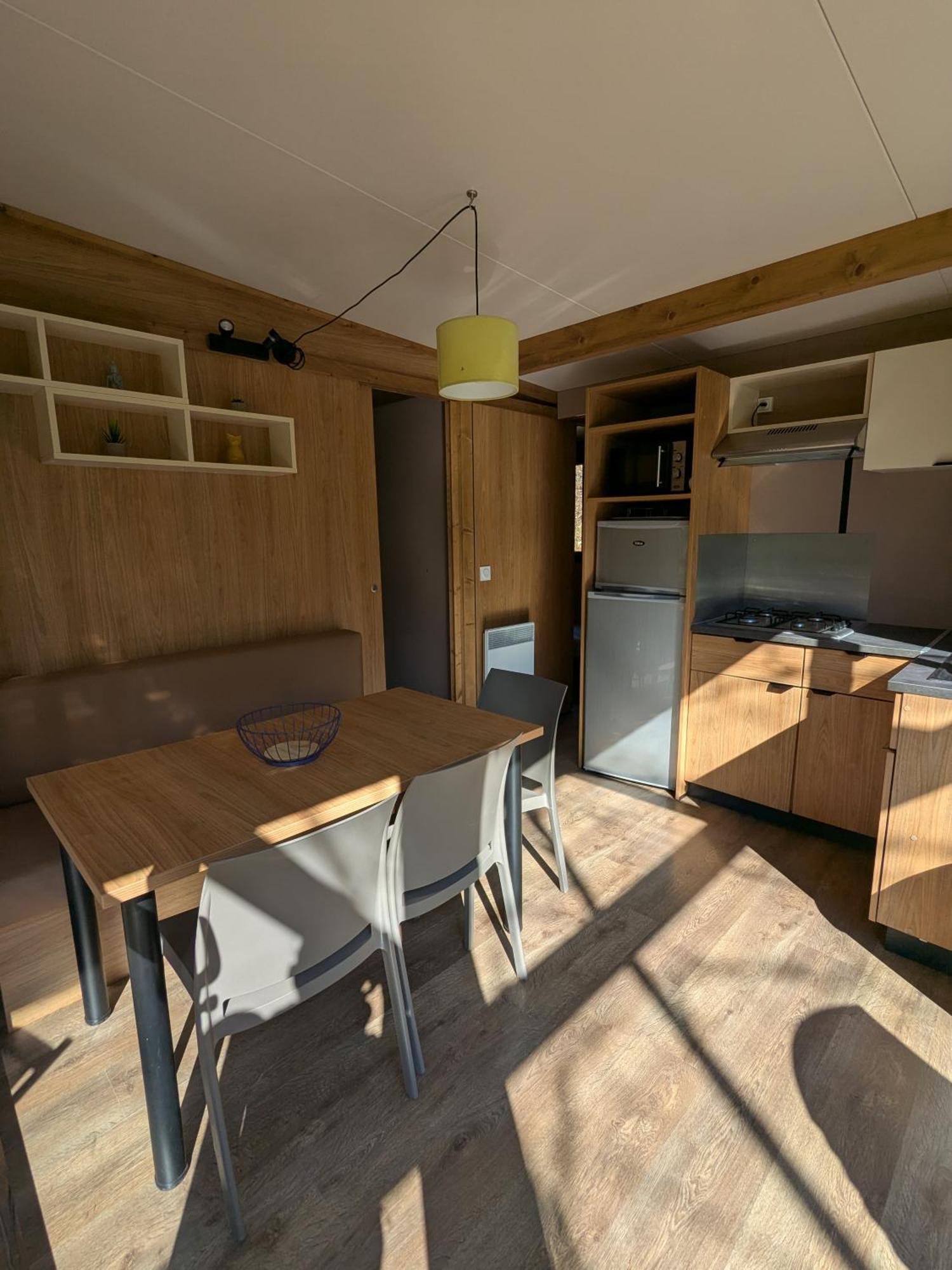 Camping Les Berges Du Doux Colombier-le-Vieux المظهر الخارجي الصورة
