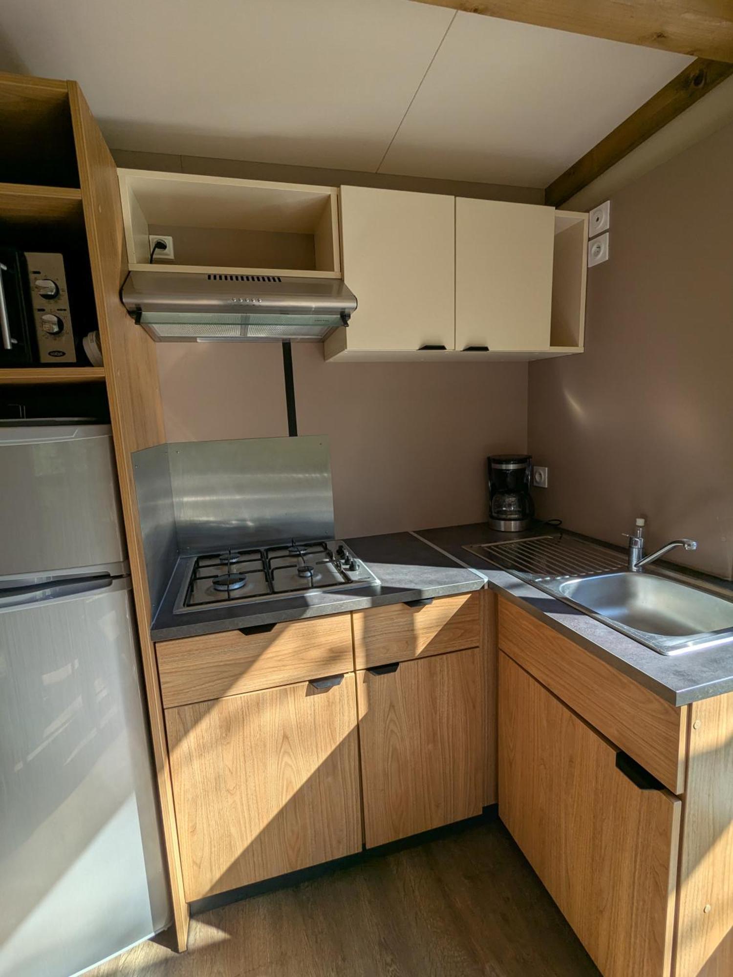 Camping Les Berges Du Doux Colombier-le-Vieux المظهر الخارجي الصورة